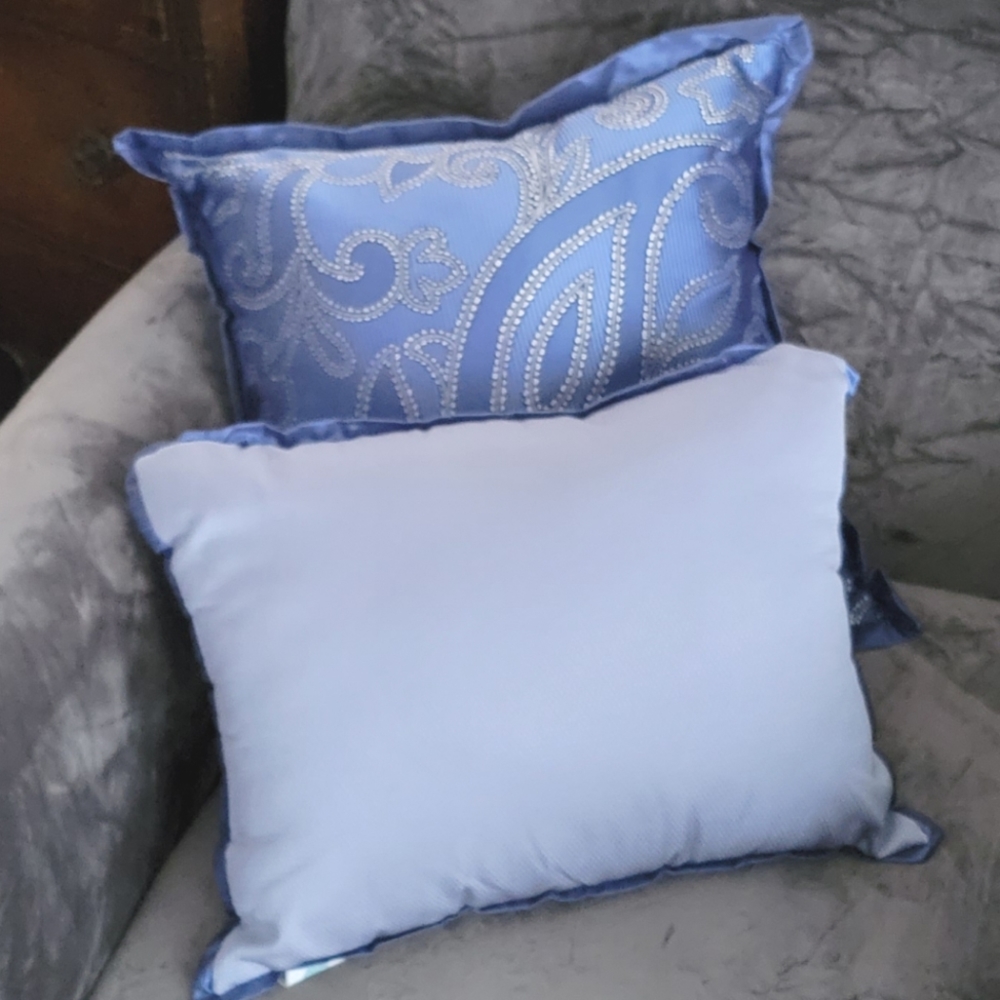 Bundle Martha Stewart Accent Throw Pillows.